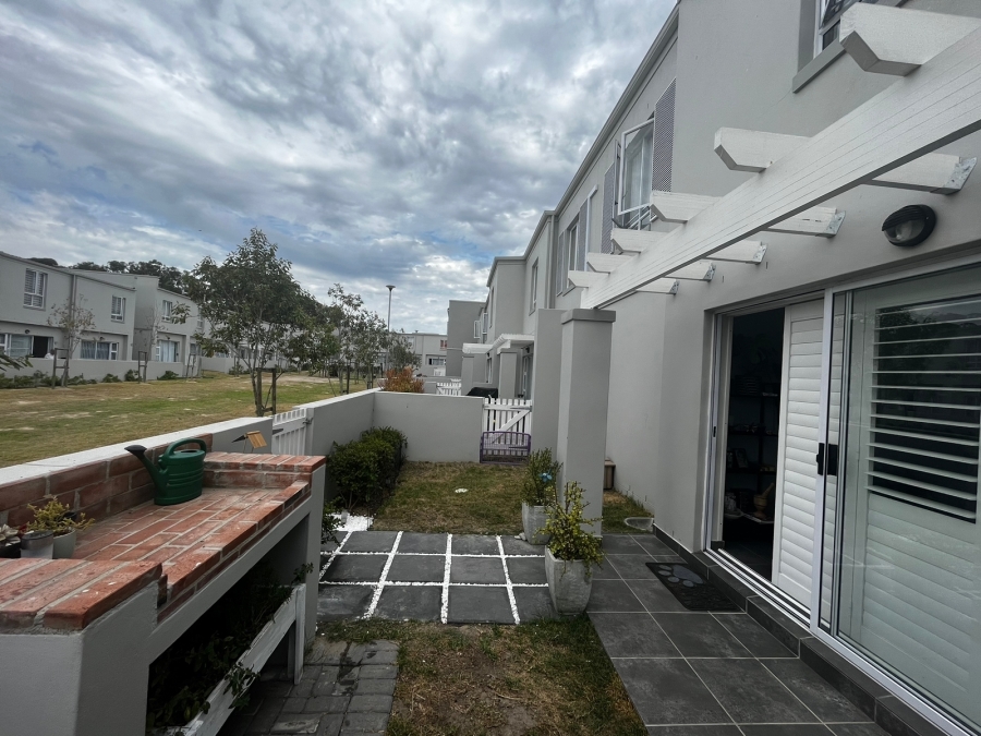 To Let 3 Bedroom Property for Rent in Haasendal Western Cape